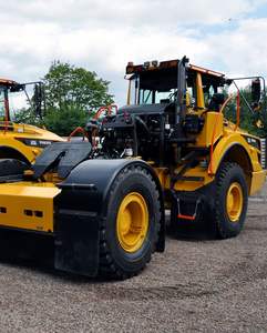 รถเกรดเดอร์วอลโว่ G990 รุ่นใหม่ เครื่องยนต์ G9165 EPA มือสอง ใช้ร่วมกับรถดันดินสำหรับงานก่อสร้างถนน รับประกัน 3 ปี - Product Image 1