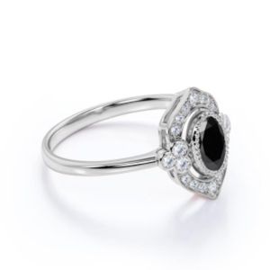Bague en diamant noir et blanc Halo vintage ovale et rond pour femme - Product Image 2