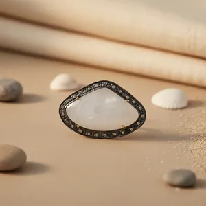 Bague en nacre avec coquille du Rajasthan, collection de bijoux élégants pour femmes - Product Image 2