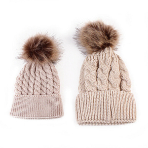 Chapeaux tricotés d'hiver en laine douce personnalisés pour enfants Casquette crâne style Hip Hop en tissu à chevrons avec bonnet à pompon pour enfants - Product Image 3