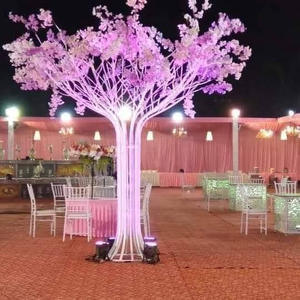 DREAMLIKE Nouvelle Arrivée Palmier Blanc Arbres Artificiels Tronc en Métal Doré Décoration Ecologique de Toile de Fond d'Entrée de Noël pour Mariage - Product Image 1