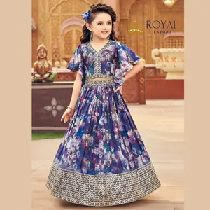 مجموعة من القماش الرياضي المطرز Lehenga للأطفال من تصميم المصنع الملكي للتصدير من شركة Georgette Heavy Fox مع أعمال الطباعة الرقمية