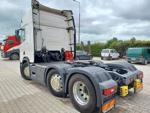 USADO BARATO 2018 para Prado SUV AWD Asientos de cuero ACC Caja de cambios automática - Product Image 5