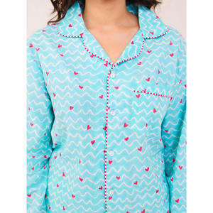 Ensemble de pyjama en coton Love Birds - Vêtements de nuit confortables pour l'hiver avec fermeture à boutons - Product Image 5