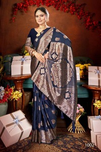 Vente en gros Vêtements de mariage Collection de saris en soie Sarees de mariée exquis avec un travail Zari complexe et des conceptions traditionnelles - Product Image 2