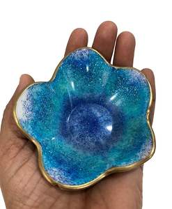 Bol en résine artisanal luxueux, motif modèle, léger, décoratif, de haute qualité pour servir, décoration de la maison, prix abordable - Product Image 1