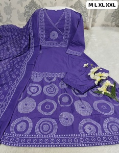 Hermoso bordado trabajo Anarkali Kurta pantalón Dupatta Conjunto elegante traje étnico para mujer para fiesta de boda y ropa festiva - Product Image 5