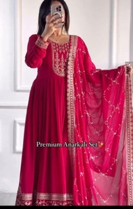 Nueva ropa de fiesta de diseñador de Bollywood New Aliya-Vestido cortado-Conjunto Pent Dupatta Totalmente cosido Listo para usar - Product Image 3