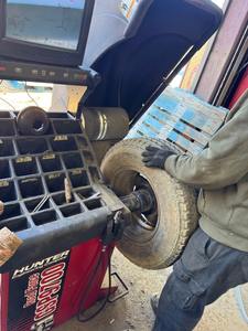 USED Hunter GSP9712 Tire <b>Wheel</b> Balancer at cheap price - Product Image 3