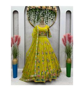 Le dernier design Lehenga Choli pour femme avec séquence de fils fonctionne avec un brodeur en dentelle à quatre côtés disponible à bas prix - Product Image 1