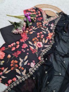 Meilleure Qualité Designer Pakistanais Salwar Kameez En Georgette Tissu Avec Dupatta Pour Les Femmes Disponible à Des Prix De Gros - Product Image 6