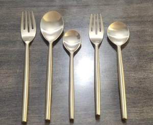 Juego de cubiertos de metal de alta venta con mango de acabado dorado Fabricación y proveedor de tamaño personalizado por India - Product Image 3