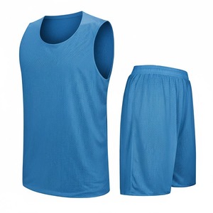 Ensemble de maillots de basket-ball unisexe personnalisés à séchage rapide pour l'été, uniforme en maille respirante, conception de logo, impression par transfert thermique, antibactérien - Product Image 2
