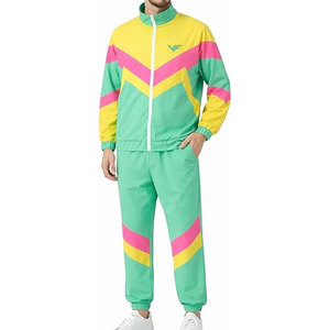 ชุดเสื้อกันลมกันน้ำดีไซน์พรีเมียม ออกแบบสำหรับผู้ชายที่ชอบกิจกรรมกลางแจ้ง เดินป่า ปั่นจักรยาน และกิจกรรมสนุกๆ อื่นๆ - Product Image 1