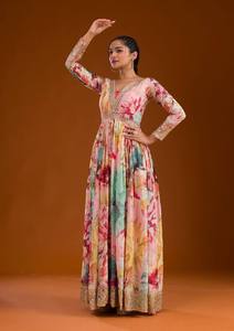 Vestido Anarkali de Georgette con Estampado Floral Premium de Unity Luxure, con Borde de Zari y Cuello en V, para Fiestas y Eventos Festivos - Product Image 3