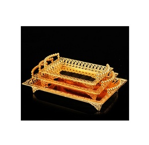 Ensemble de plateaux en métal en acier inoxydable décoratifs faits à la main de style luxueux nouveau gadget de cuisine vaisselle plateau de service en métal plat - Product Image 1