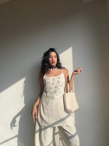 ชุดสูทแขนกุดสำหรับผู้หญิงสำหรับใส่ในสำนักงานและวันหยุดพักผ่อนแบบลำลองมีสไตล์ชุดสายกางเกงผ้าฝ้ายอินเดียขายส่ง - Product Image 5