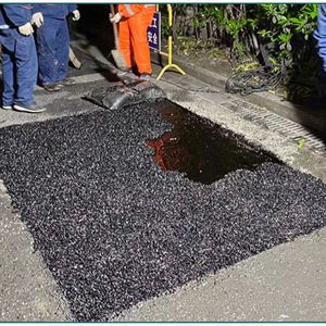 Material eficiente de asfalto de parche frío para uso inmediato en proyectos de reparación de baches y restauración de superficies - Product Image 4
