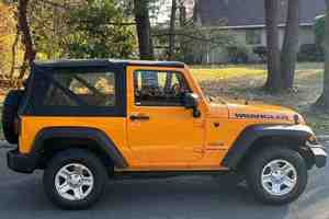 Jeep Wrangler Sport 4x4 2026, Volante a la Izquierda, Asientos de Cuero, Sin Reserva, 1 Dueño, Transmisión Manual de 6 Velocidades, Acabado Brillante - Product Image 2