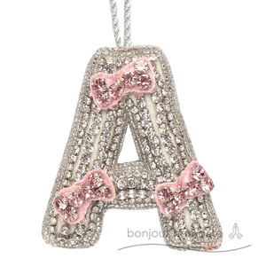 Initiale faite à la main un ornement de Noël décoration d'arbre personnalisée avec figurine d'alphabet unique jouet pour les nouveau-nés proches - Product Image 2