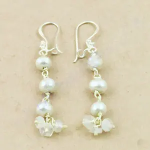 Elegantes Pendientes de Plata de Ley 925 con Perlas para Mujer, Accesorio de Joyería Premium - Product Image 2