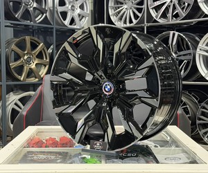 Nueva Llanta de Aleación Cromada Dorada Forjada con ET de 30mm/20mm, PCD de 100mm, Tamaño Personalizado, Ajuste Universal, Precio de Fábrica, Venta al Por Mayor - Product Image 3