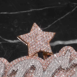 Colgante de Plata de Ley 925 con Letra Personalizada Iced Out, Diamante Moissanite VVS, Estilo Hip Hop de Lujo, Alto Brillo, Estilo Drip, Para Uso Unisex - Product Image 3