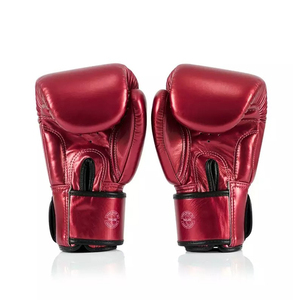 Gants de boxe d'extérieur personnalisés en cuir de vachette imperméables et légers pour l'entraînement, le sparring, le MMA et le Muay Thai - Product Image 3