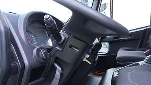 SUV d'occasion 4x4 Euro V Hybride Électrique Cuir Foncé Transmission Automatique 6 Vitesses 8 Cylindres - Product Image 2