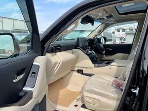 UD TOYTTA LANR - Product Image 5