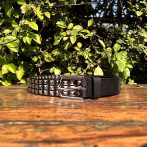 Ceinture Western en Cuir Pleine Fleur de 40 mm Style Gaucho avec Clous Pyramidaux, Boucle en Laiton Massif Finition Nickel, Taille Personnalisée, Artisanat du Cuir - Product Image 3