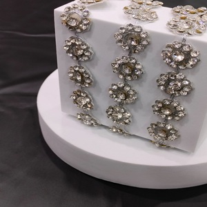 Tela de red de encaje de diamante de plata tejida ecológica hecha a mano con diseño de borde elegante único y elegante para bolsos y textiles para el hogar - Product Image 4