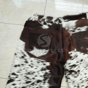 Pantalones Cortos de Cuero Vacuno Premium con Pelo, Hechos a Mano, Estilo Casual, Cintura Media, Tela de Lona con Opción de Marca Personalizada - Product Image 4