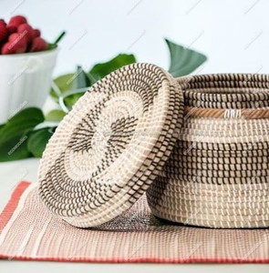Cesta de mimbre de hierba marina tejida a mano con asa de almacenamiento, cesta de mano, cesto de regalo, cesta de frutas con tapa para ocasiones especiales - Product Image 6
