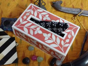 Caja de pañuelos de hueso artesanal, caja decorativa étnica auténtica de madera con incrustaciones tradicionales de hueso de camello o tuerca de tagua - Product Image 5