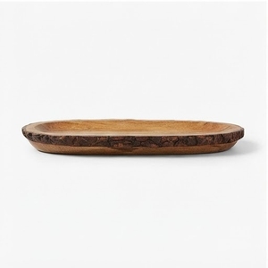 Plateau décoratif ovale en bois de manguier, artisanat rustique fait main en bois pour les collations, pièce unique, accent décoratif pour la maison - Product Image 3