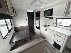 Nouvelles caravanes de voyage Ja-y-co Jay Flight Slx 175FQ 2026 - Product Image 3