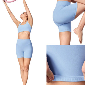 Pantalones cortos de yoga transpirables para mujer con tela elástica personalizable para ropa deportiva y regalos con técnica de diamantes de imitación - Product Image 1