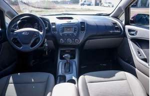 Forte LX SUV 2016 Usado, Volante a la Izquierda, Turbo, Asientos de Tela, Neumáticos R18, Transmisión Automática, Techo Panorámico - Product Image 4