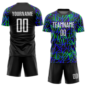 Nouvel arrivage Ensembles d'uniformes de football pour hommes de conception personnalisée de la meilleure qualité Vêtements de sport d'entraînement respirants avec service OEM disponible - Product Image 3