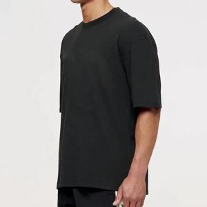 Venta al por mayor OEM Camiseta para los hombres de diseño personalizado Crew Fitness Polo Collar de secado rápido de microfibra ligera suave de gran tamaño del equipo de carreras - Product Image 2