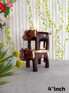 Lampe Diya en métal antique doré fait à la main pour Diwali et mariages Coffret cadeau d'affaires personnalisé deux paons WAX URLI - Product Image 3