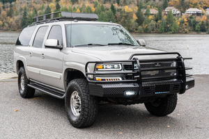 Chevrolet Suburban 2500 LT 4x4 de 2004 - Product Image 2