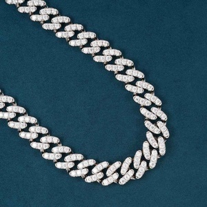 Cadena Cubana Miami de 12 mm con Oro de 14K y Moissanita Engastada, Pulseras y Brazaletes Elegantes - Product Image 3