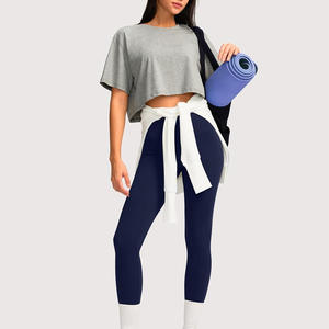 Top de yoga personalizado para mujer, tela transpirable recortada disponible con logotipo de marca de impresión de etiquetas y opciones de diseño de tela - Product Image 6