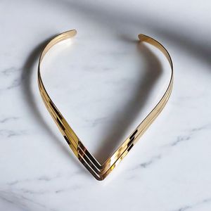 Collier pendentif unique en laiton fait main, moderne, naturel, rustique, bohème, de haute qualité, pour femmes, chaîne réglable, cadeau unique - Product Image 1