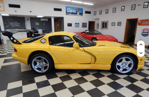 Dodge Viper GTS d'occasion de 2001, environ 20 200 milles, boîte manuelle 6 vitesses, moteur V10 de 8,0 litres, couleur jaune Viper Race - Product Image 6