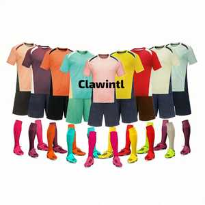 Logo personnalisé Uniformes de football Kits d'équipe de football sublimés Ensembles de maillots d'entraînement Vente en gros Fabricant de maillots de football 2025 - Product Image 1