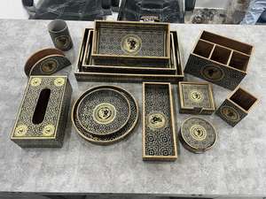 Grand ensemble de plateaux de service faits à la main en bois imprimé écologique de 12 pièces classiques pour Tables à manger de cuisine décor de salon - Product Image 3