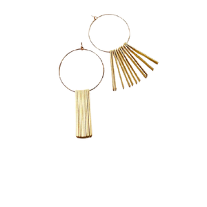 Pendientes minimalistas europeos de latón y perlas grandes doradas, estilo belga, FLORA EARRINGS, pendientes redondos de colores, joyería, diciembre de 2026 - Product Image 3